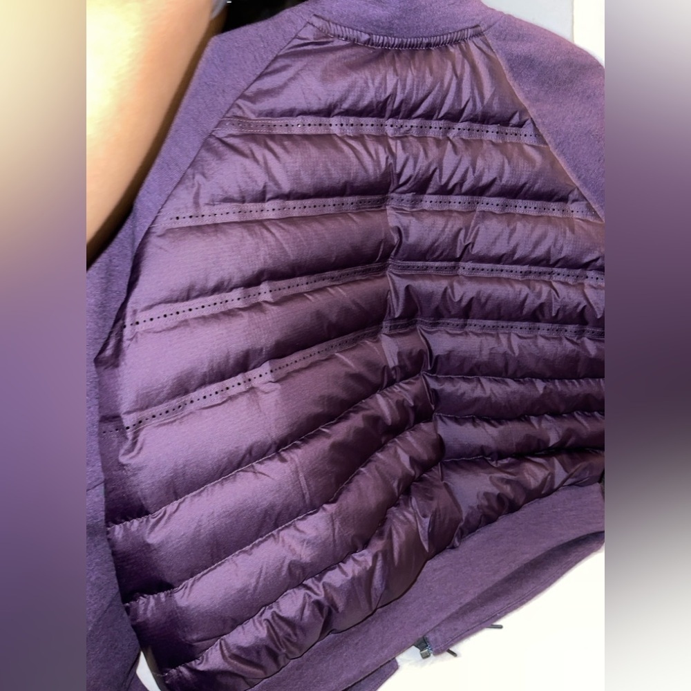 Nike Tech Fleece Aeroloft 800 Moto jacket in purple Women’s Size S  Purple NWOT - Picture 2 of 12
